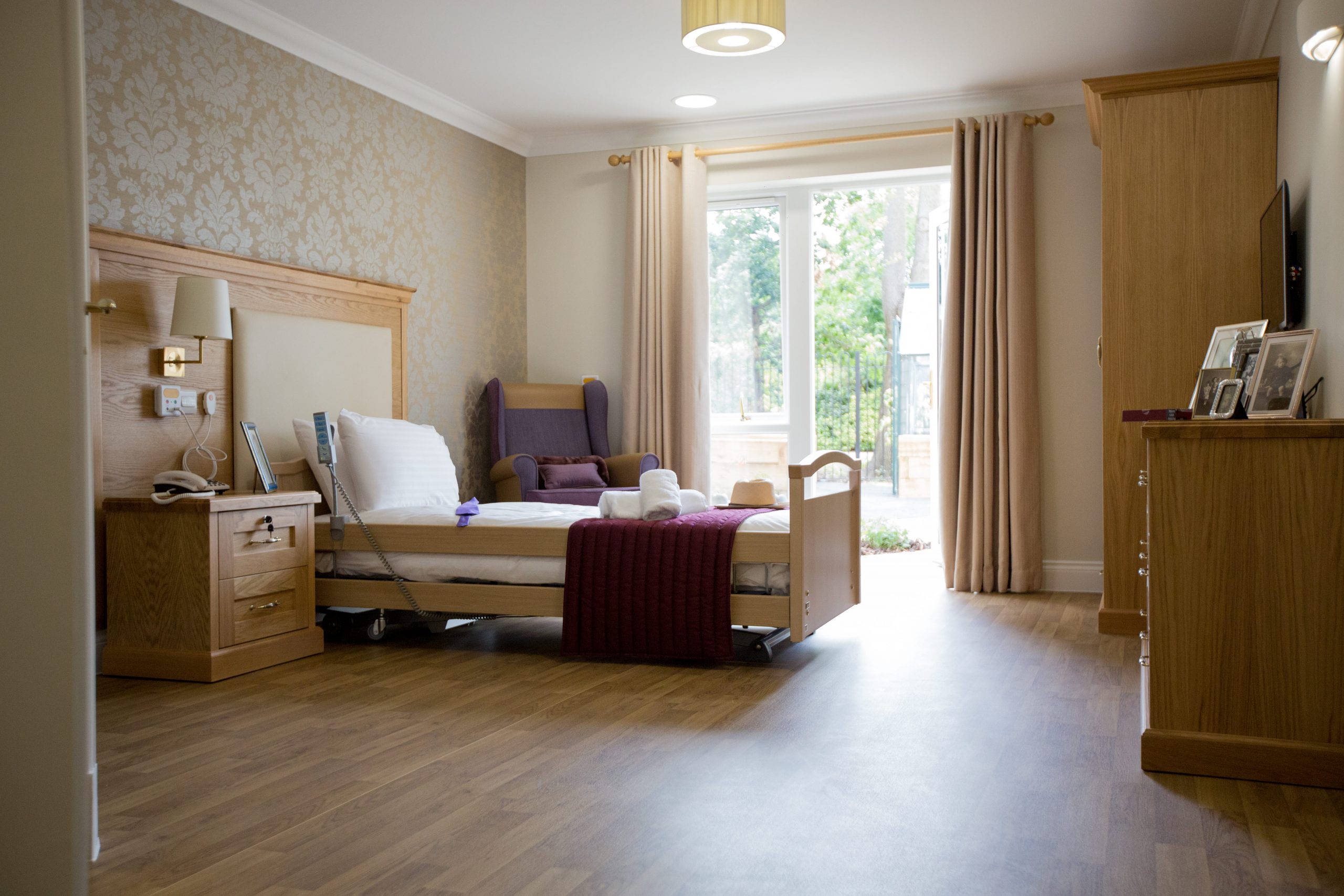 Cuffley Manor Care home in Potters bar Hertfordshire Bedroom Look