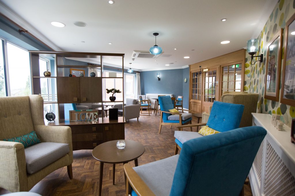 Cuffley Manor Care home in Potters bar Hertfordshire Lounge