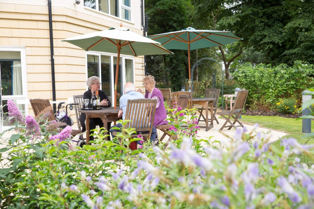 Cuffley Manor Care home in Potters bar Hertfordshire Outdoor Space