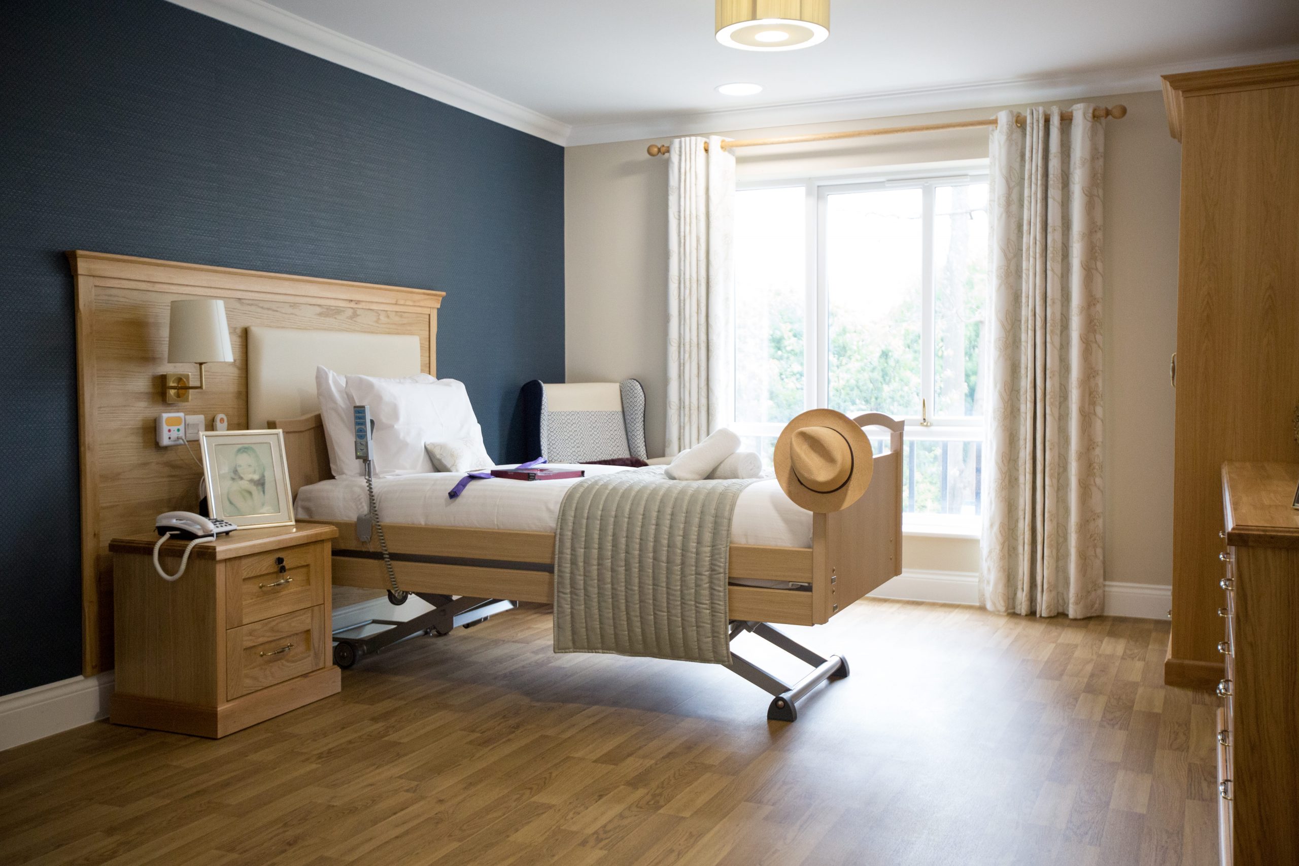 Cuffley Manor Care home in Potters bar Hertfordshire Bedroom Organisation