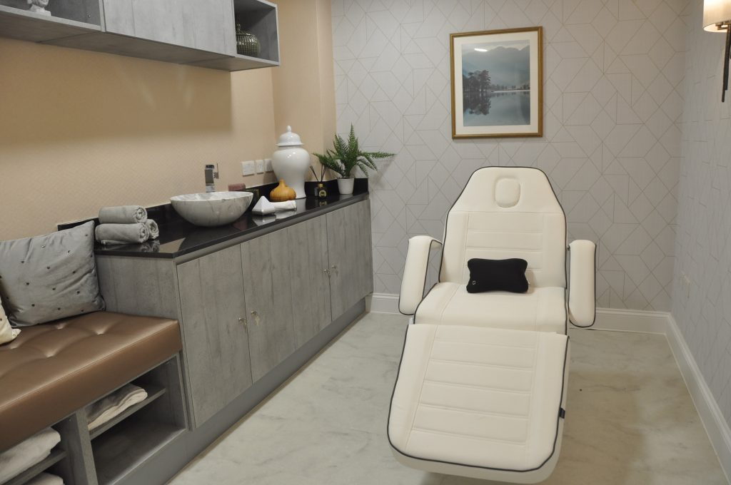 Candlewood House near Enfield - Spa - TLC Care