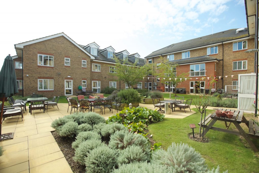 Carlton Court near Enfield - Garden - TLC Care