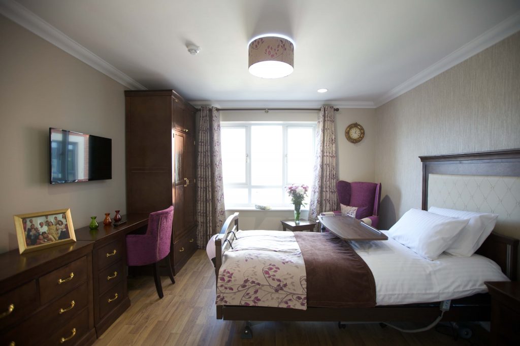 Karuna Manor near Enfield - Bedroom - TLC Care