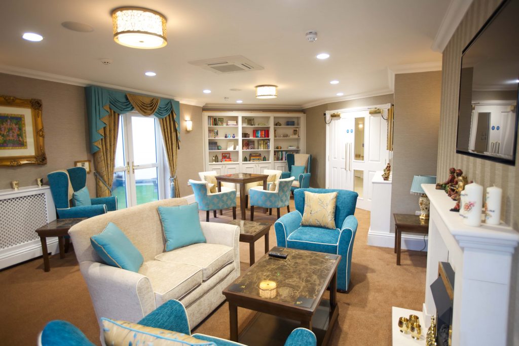 Karuna Manor near Enfield - Lounge - TLC Care